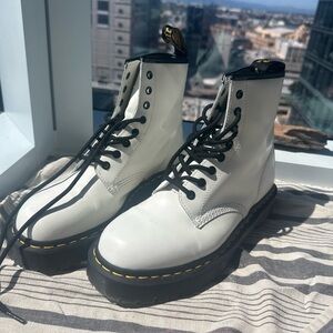 White Dr. Martens Men’s size 8.5 women’s size 11